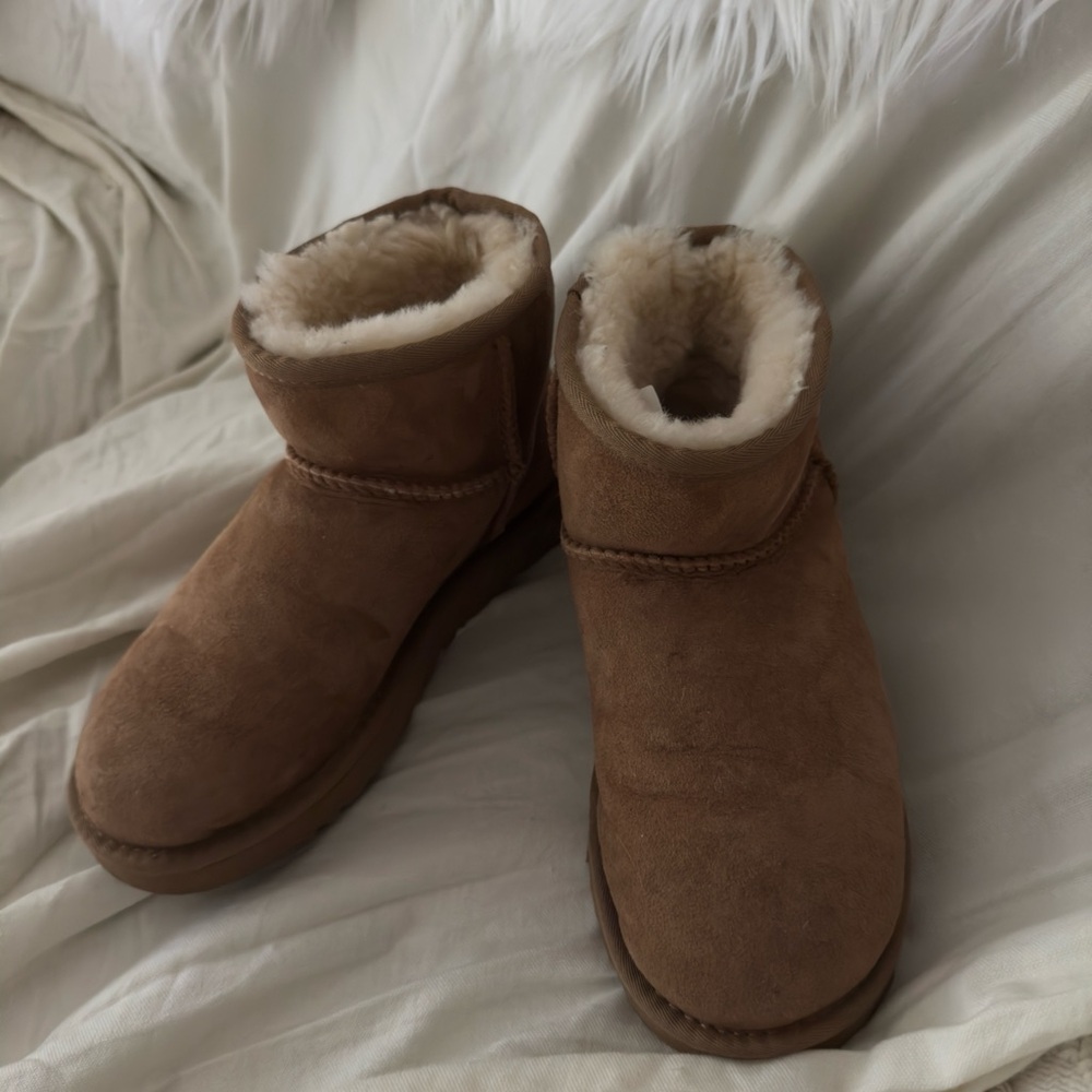 UGG Classic Mini II Genuine Shearling Lined Boot (Women)
